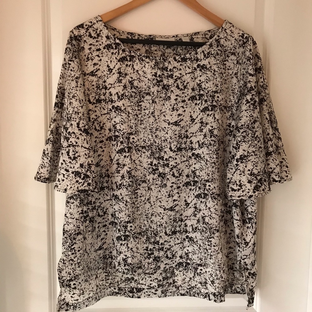 Short sleeved blouse